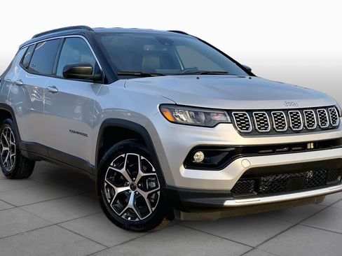 Used 2025 Jeep Compass Limited AWD/4WD image 3