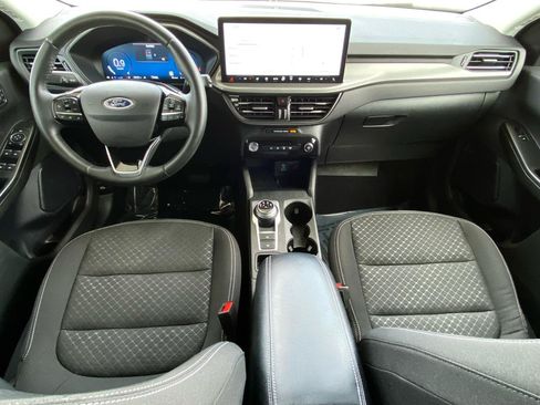 Used 2023 Ford Escape Active w/ Tech Pack #2 AWD/4WD image 6