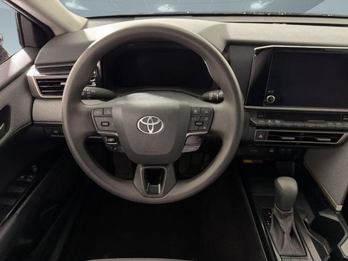 Used 2025 Toyota Camry LE FWD image 29