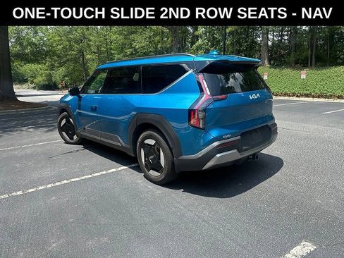 Used 2024 Kia EV9 Wind AWD/4WD image 3