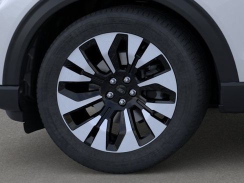 New 2026 Ford Explorer Platinum image 19