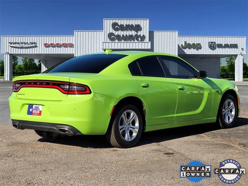 Used 2023 Dodge Charger SXT w/ Cold Weather Package image 4