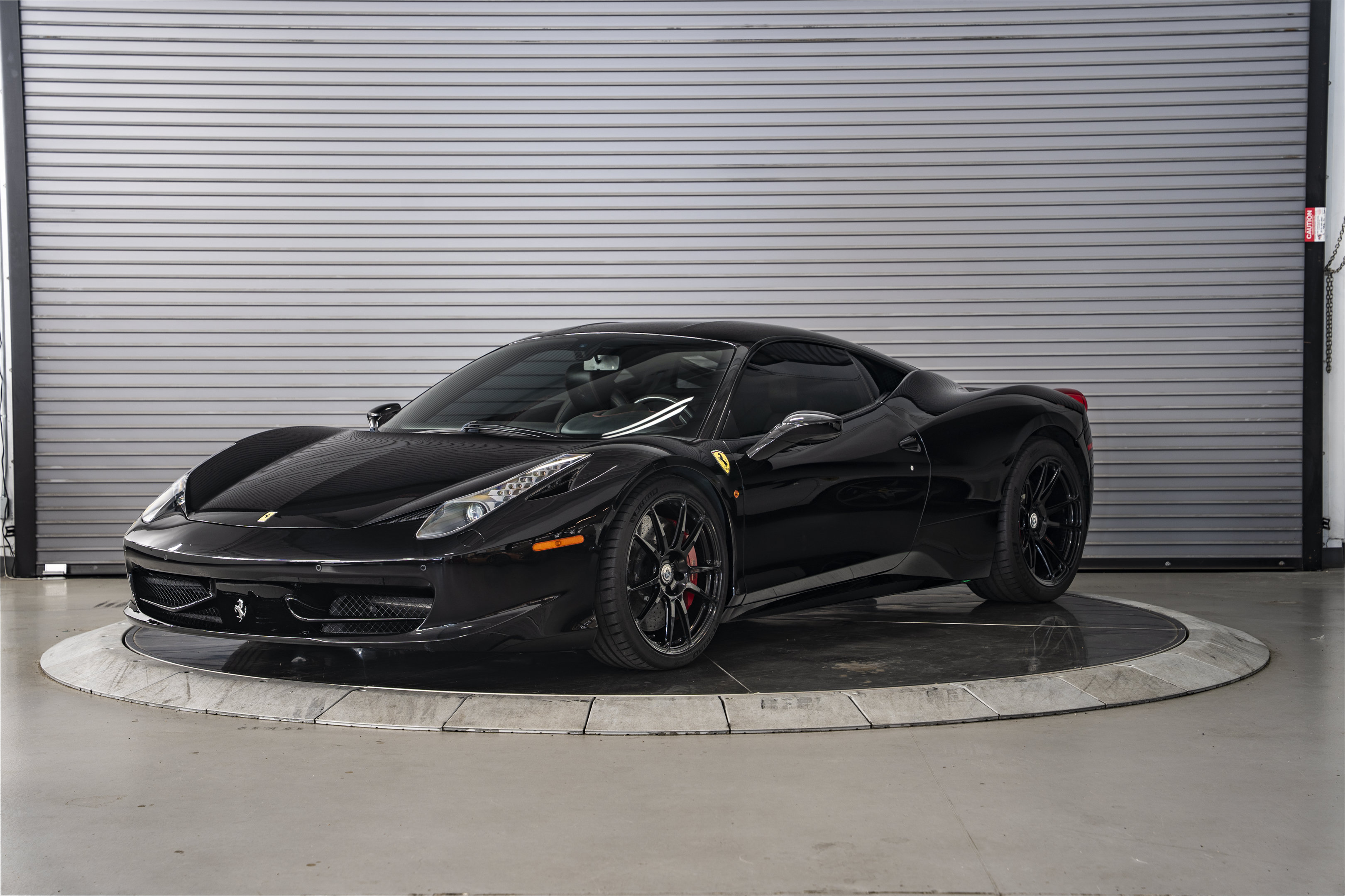 Used 2011 Ferrari 458 Italia Coupe RWD image 1