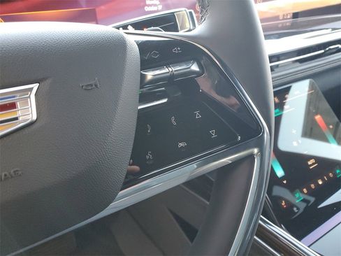 New 2026 Cadillac Escalade ESV Luxury w/ LPO, Radiant Package image 17