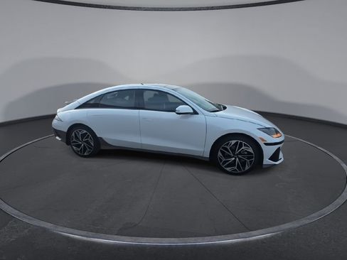 New 2025 Hyundai Ioniq 6 Limited image 9