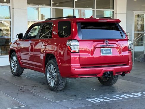 Used 2022 Toyota 4Runner TRD Sport w/ Technology Package image 9