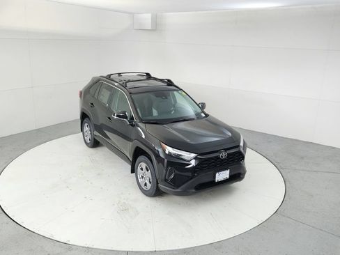Used 2025 Toyota RAV4 XLE w/ Convenience Package AWD/4WD image 13