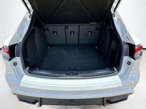 Certified 2026 Porsche Macan AWD/4WD image 28