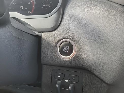 Used 2024 Toyota Tundra Limited image 23