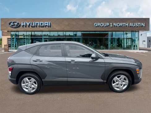 New 2026 Hyundai Kona SE image 4