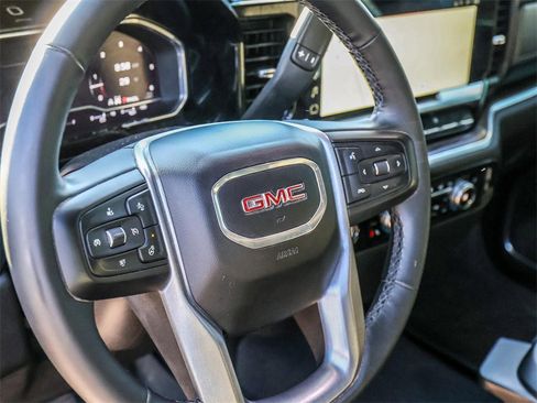 Used 2024 GMC Sierra 1500 Elevation image 25