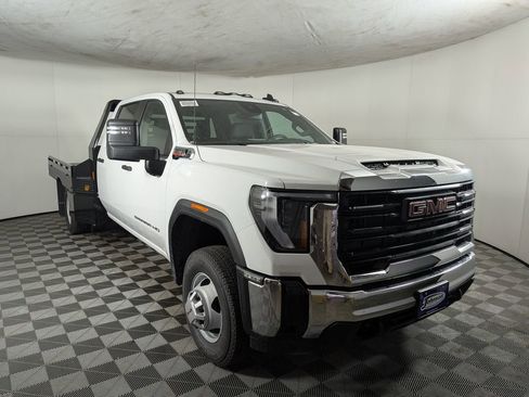 New 2025 GMC Sierra 3500 Pro w/ Convenience Package image 5