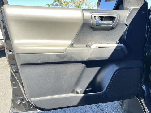 Used 2021 Toyota Tacoma SR5 image 12