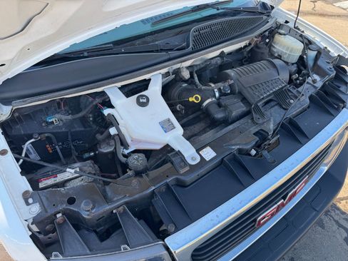 Used 2017 GMC Savana 2500 image 22