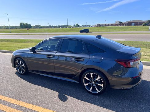 Used 2025 Honda Civic Sport image 9