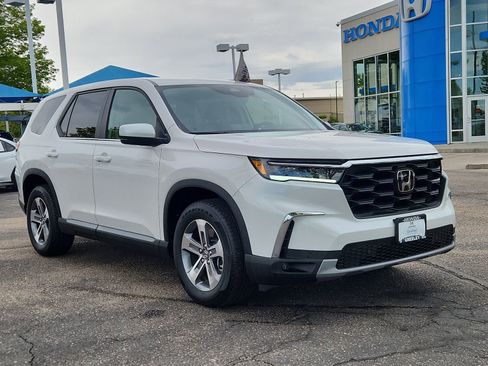 Used 2025 Honda Pilot EX-L image 7