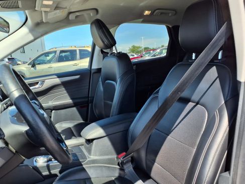 Used 2021 Ford Escape SEL image 11