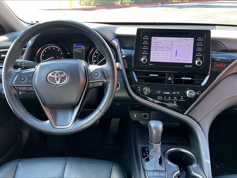 Used 2023 Toyota Camry SE w/ Convenience Package image 15