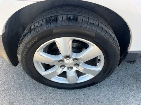 Used 2016 Chevrolet Traverse LTZ AWD/4WD image 16