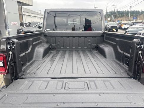 New 2026 Jeep Gladiator Rubicon w/ Technology Group AWD/4WD image 15
