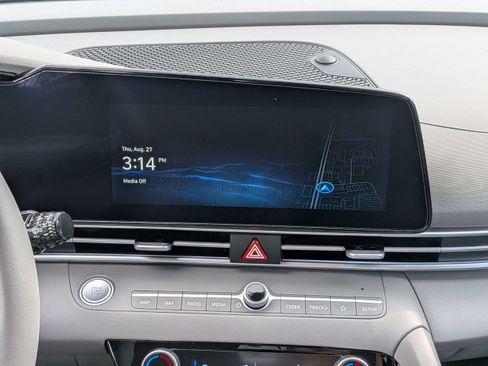 Certified 2026 Hyundai Elantra SEL FWD image 17