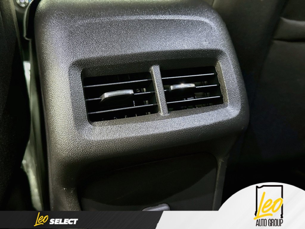 Used 2023 Chevrolet Equinox LT FWD image 25