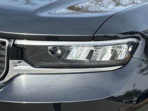 Used 2024 Jeep Grand Cherokee L Limited w/ Luxury Tech Group II image 4