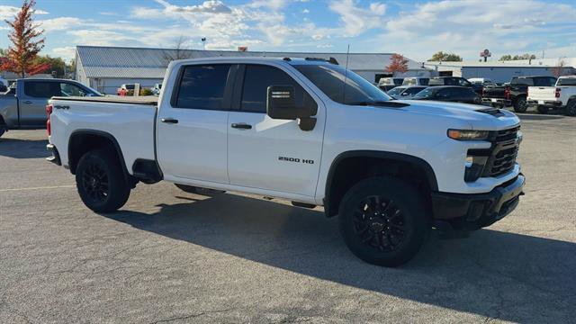 Used 2025 Chevrolet Silverado 2500 Custom AWD/4WD image 6