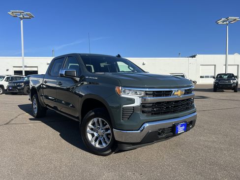 Certified 2025 Chevrolet Silverado 1500 LT image 2