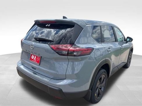 New 2026 Nissan Rogue SV FWD image 5