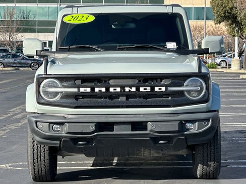Used 2023 Ford Bronco Outer Banks image 9
