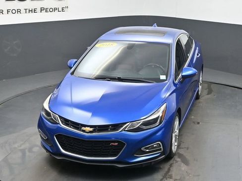 Used 2018 Chevrolet Cruze Premier FWD image 43