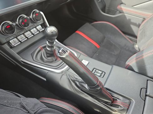 Used 2024 Subaru BRZ Limited w/ Popular Package 2 image 22