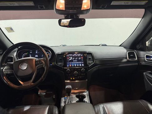Used 2019 Jeep Grand Cherokee Limited image 10
