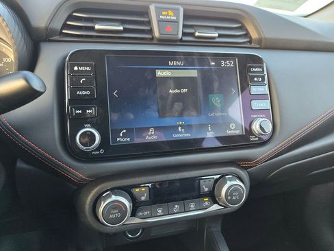 New 2025 Nissan Versa SR w/ Trunk Package image 11