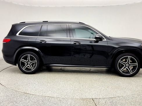 Used 2023 Mercedes-Benz GLS 450 4MATIC w/ AMG Line Exterior image 4