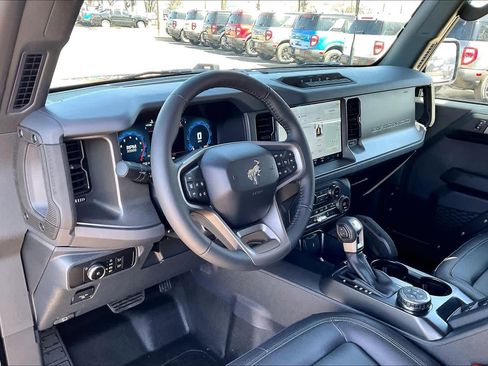 New 2026 Ford Bronco Badlands image 8