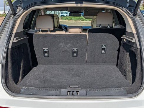 Used 2020 Lincoln Corsair Reserve w/ Equipment Group 202A image 25