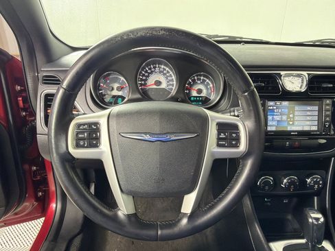 Used 2013 Chrysler 200 Touring FWD image 12