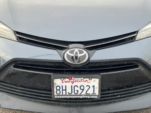 Used 2019 Toyota Corolla L image 12