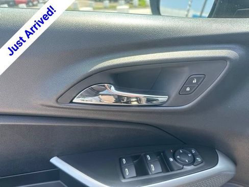 New 2026 Chevrolet Trax LS w/ LS Convenience Package FWD image 12