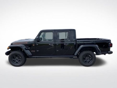 Used 2022 Jeep Gladiator Mojave w/ Cold Weather Group AWD/4WD image 2