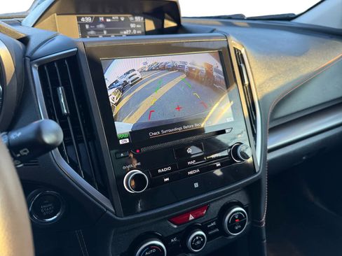 Certified 2022 Subaru Crosstrek 2.5i Limited w/ Moonroof Package 2 image 17