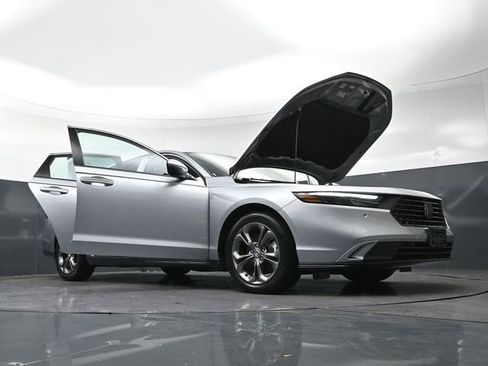 Used 2023 Honda Accord EX-L image 44