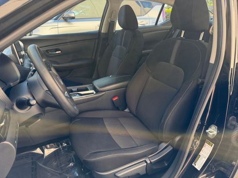 Used 2025 Nissan Sentra SV image 22