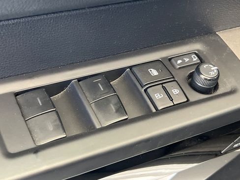 Used 2023 Toyota Tundra Limited AWD/4WD image 13