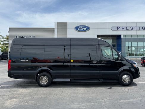 Used 2020 Mercedes-Benz Sprinter 3500 image 18