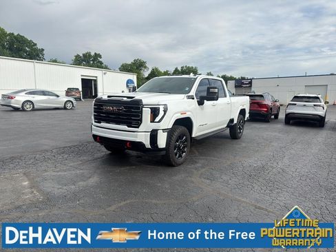 Used 2025 GMC Sierra 2500 AT4 w/ AT4 Premium Plus Package AWD/4WD image 2