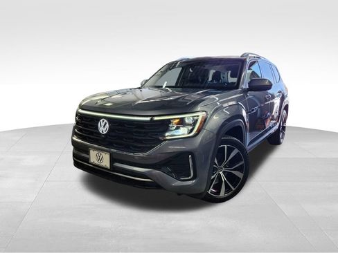 Certified 2024 Volkswagen Atlas SEL Premium R-Line AWD/4WD image 3