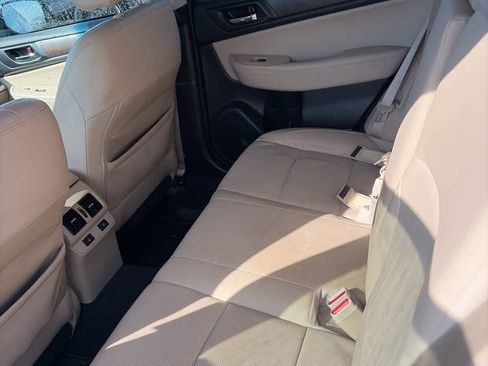 Used 2017 Subaru Outback 2.5i Limited image 13